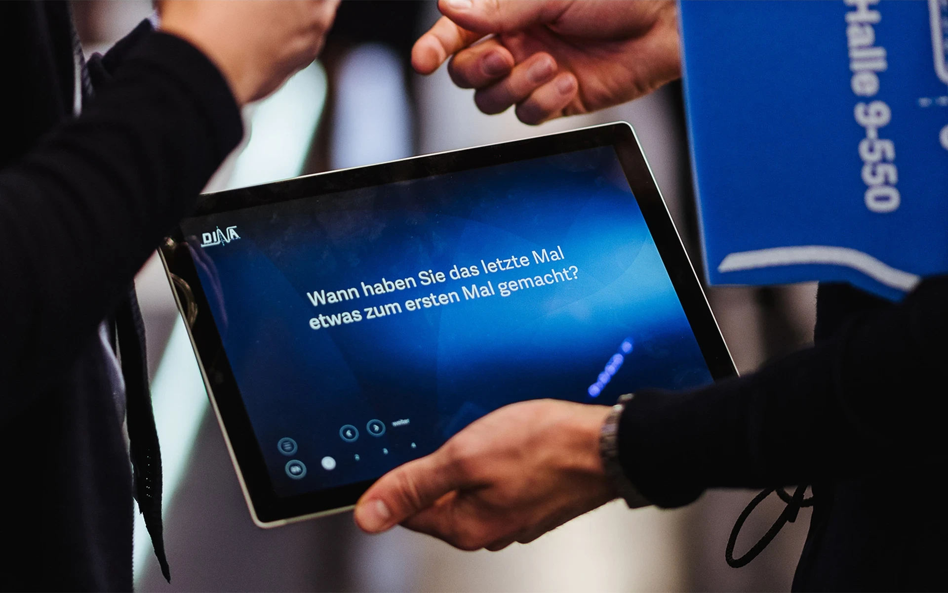 xzy - DINA - Exhibition Stand